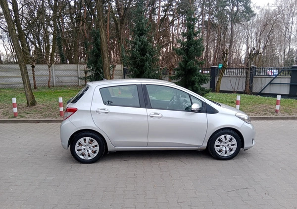 Toyota Yaris cena 21900 przebieg: 211000, rok produkcji 2012 z Drobin małe 191